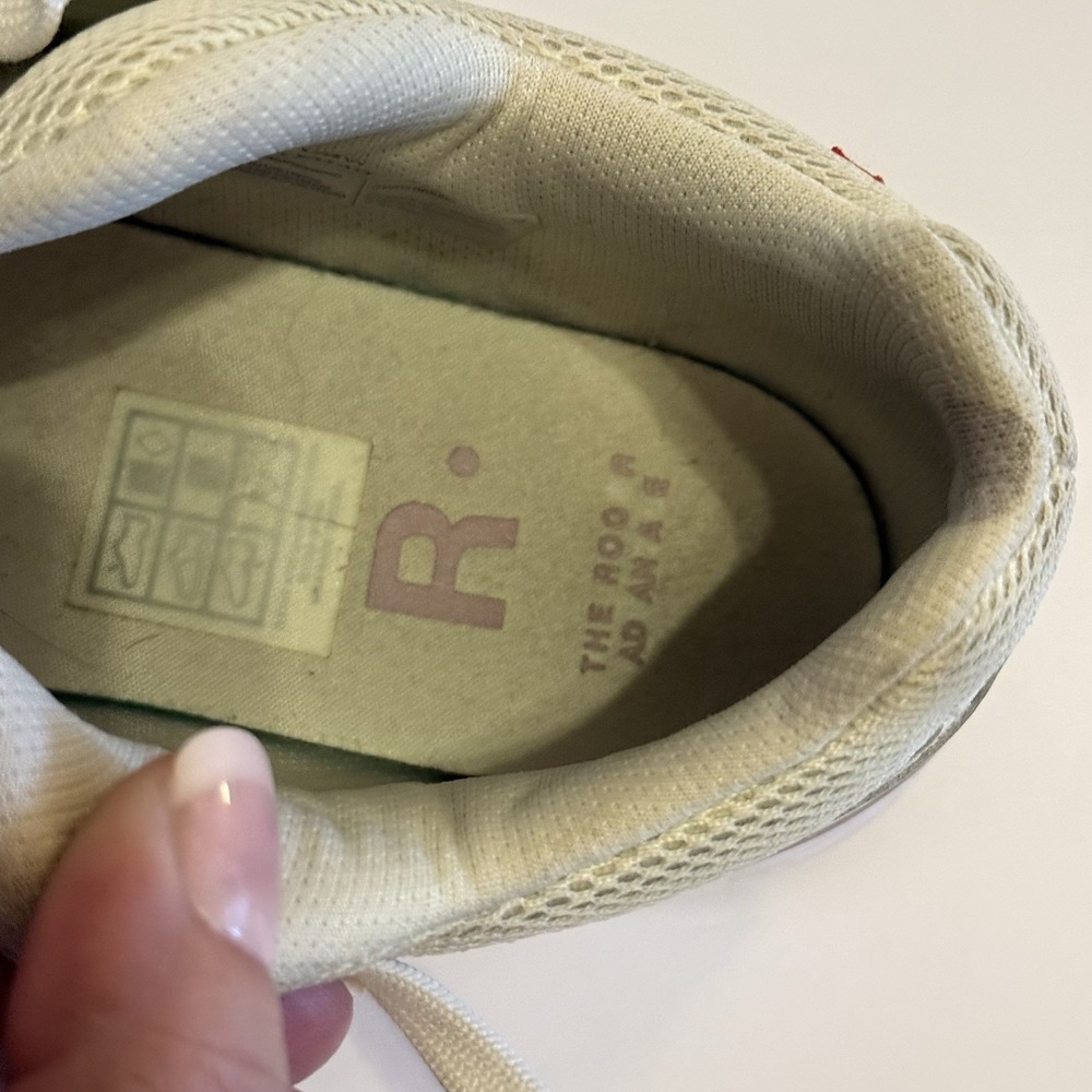 On Cloud The Roger Advantage Sneakers Women's Size 8.5 White & Mauve - Picture 11 of 16